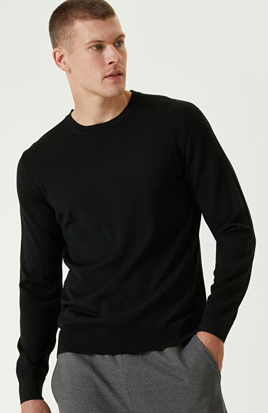 Siyah Yün Karışımlı Triko Kazak