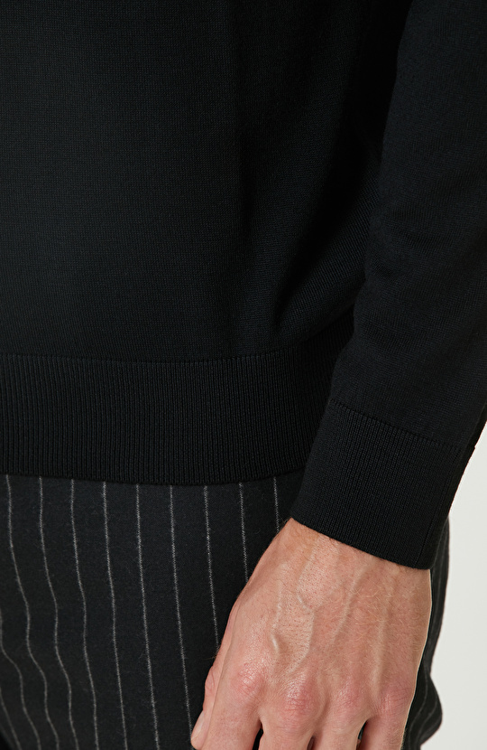 Siyah Yarım Balıkçı Yün Karışımlı Triko Kazak