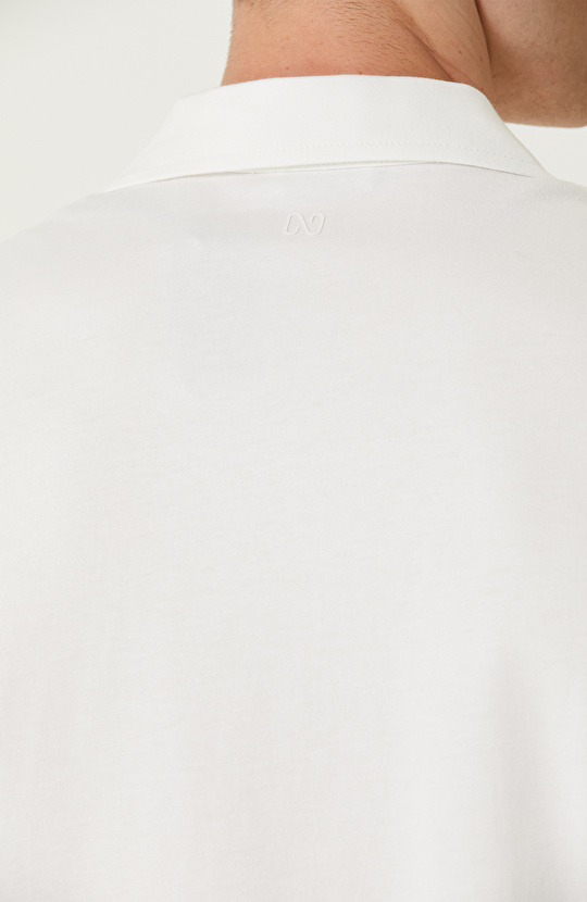 Kırık Beyaz Basic T-shirt