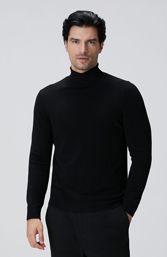 Siyah Balıkçı Yaka Triko Kazak