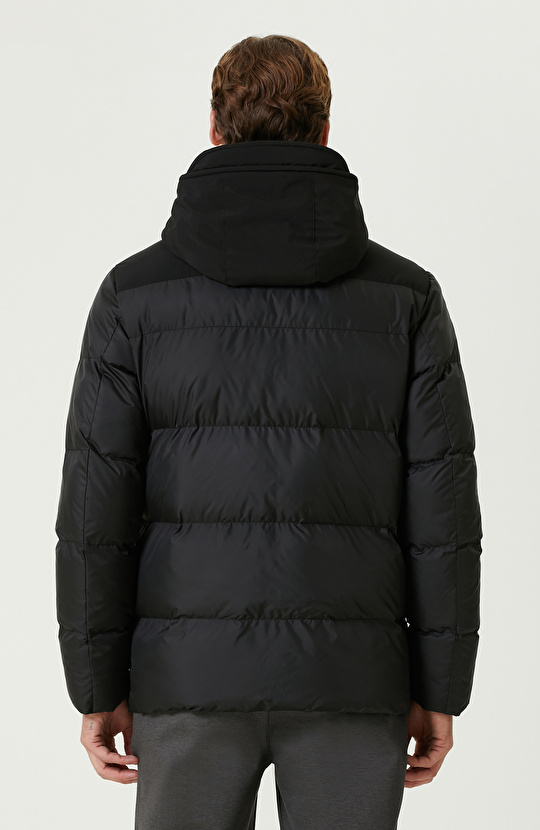 Siyah Kapitoneli Mont