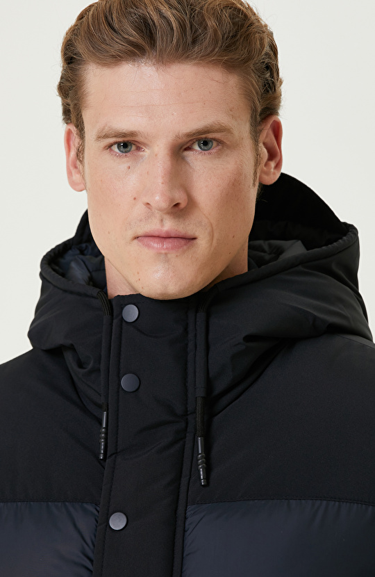 Lacivert Kapitoneli Mont