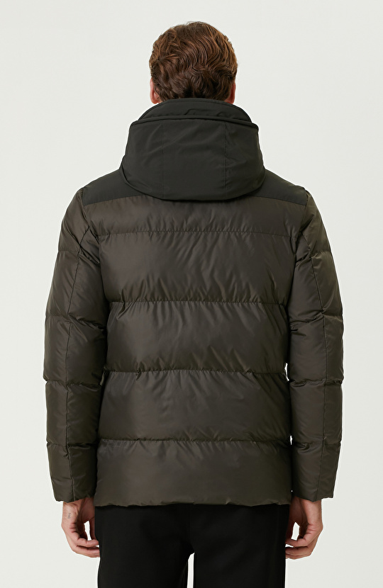 Haki Kapitoneli Mont