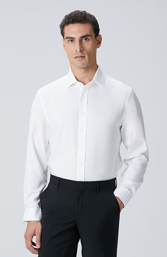 Beyaz Non-Iron Jakarlı Gömlek