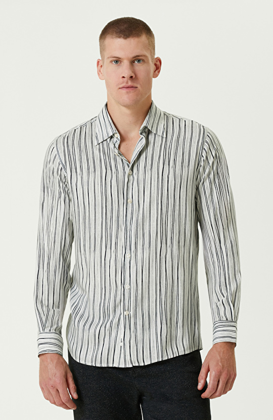 Siyah Ekru Comfort Fit Çizgili Gömlek Siyah Ekru Comfort Fit Çizgili Gömlek