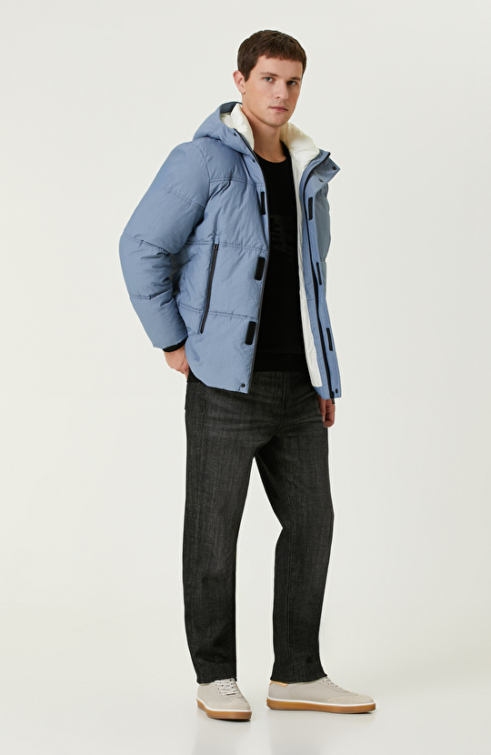 Siyah Punch Detaylı Kazak