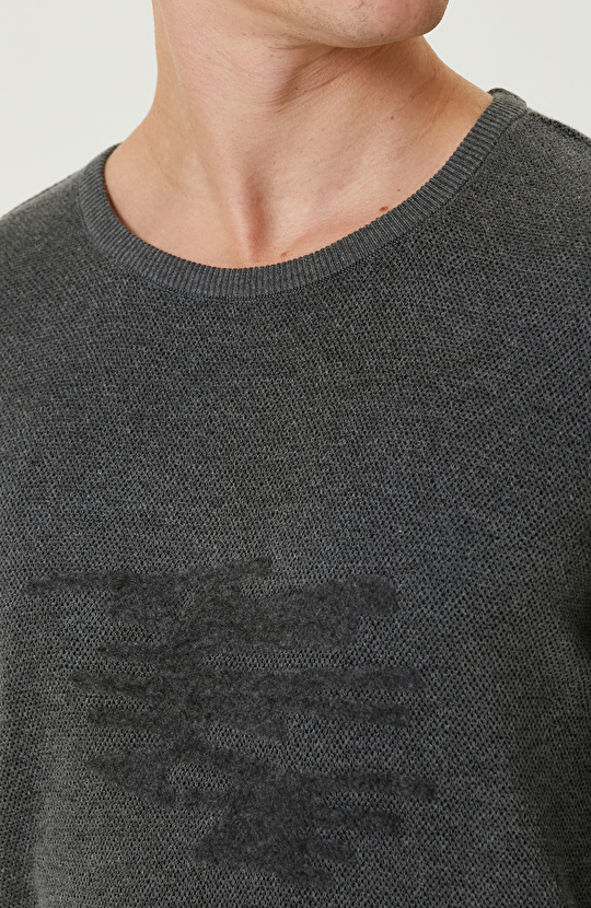 Koyu Gri Punch Detaylı Kazak