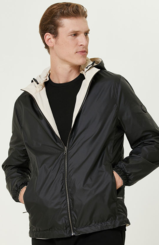 Siyah Beyaz Kapüşonlu Çift Taraflı Mont