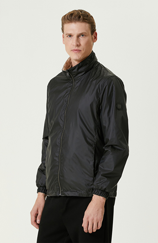 Siyah Beyaz Kapüşonlu Çift Taraflı Mont