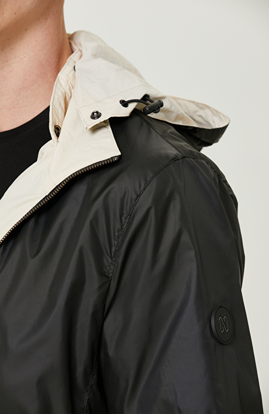 Siyah Beyaz Kapüşonlu Çift Taraflı Mont