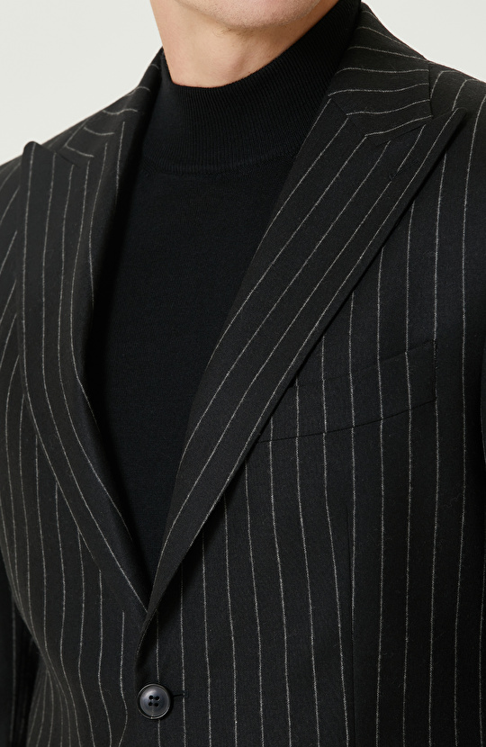 Siyah Yün Karışımlı Çift Yırtmaç Takım Elbise