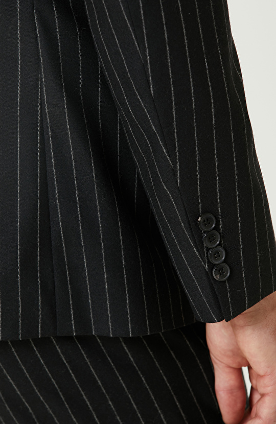 Siyah Yün Karışımlı Çift Yırtmaç Takım Elbise