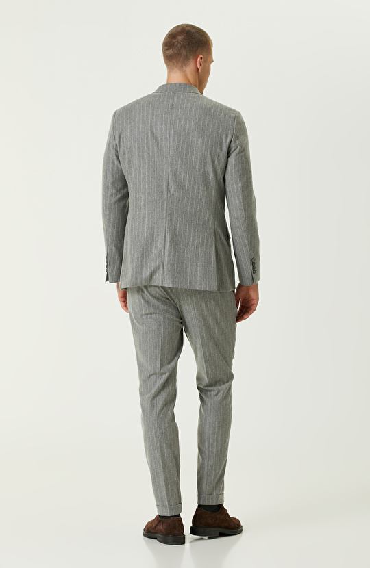 Gri Yün Karışımlı Flanel Takım Elbise