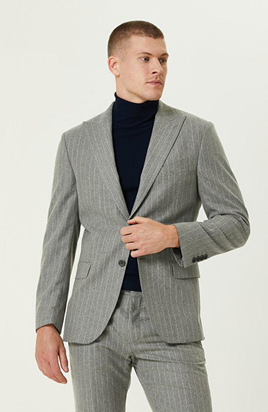 Gri Yün Karışımlı Çift Yırtmaç Takım Elbise