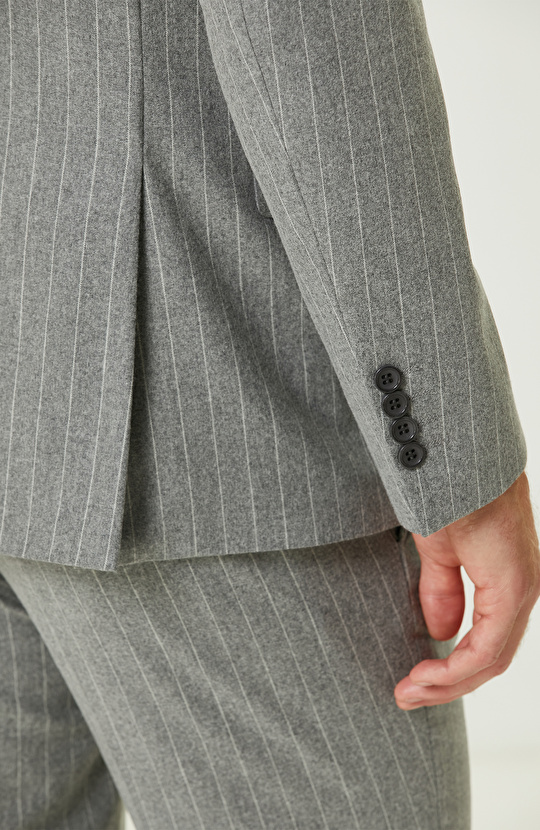 Gri Yün Karışımlı Çift Yırtmaç Takım Elbise