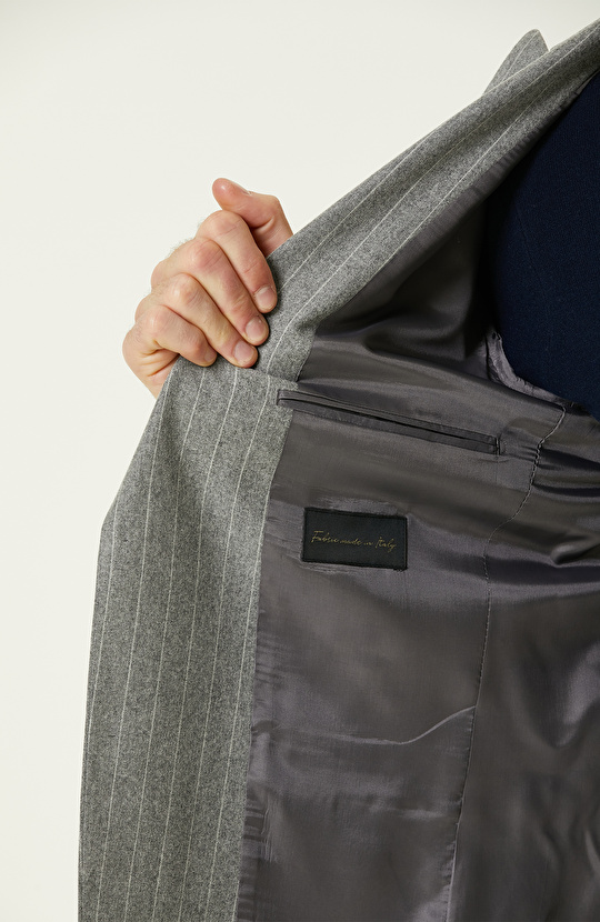 Gri Yün Karışımlı Çift Yırtmaç Takım Elbise