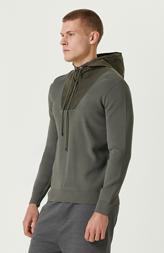 Haki Kapüşonlu Triko Kazak