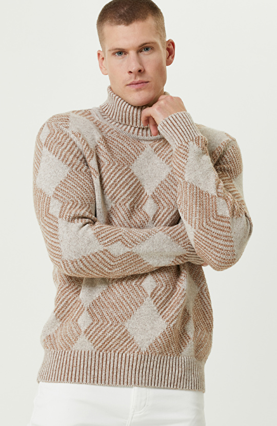 Bej Limited Balıkçı Yaka Triko Kazak