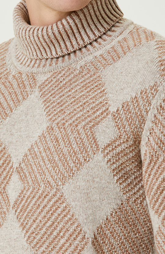 Bej Limited Balıkçı Yaka Triko Kazak