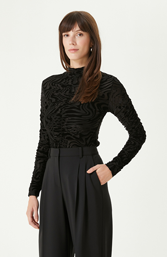 Siyah Baskılı Örme Bluz