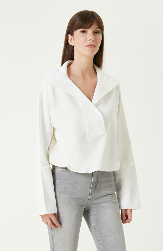 Kırık Beyaz Bel Büzgülü Örme Bluz