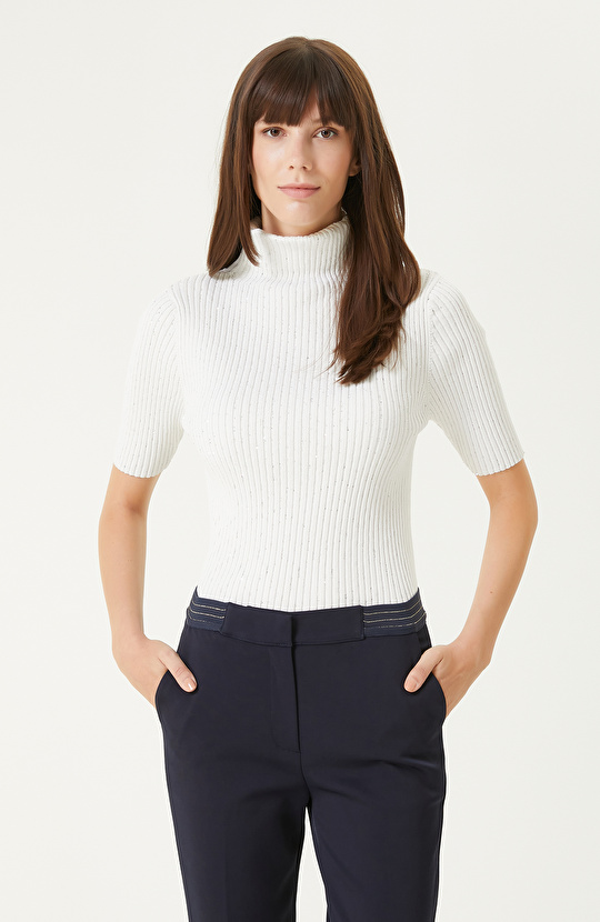 Kırık Beyaz Payetli Triko Kazak