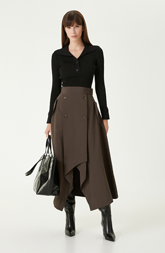 Siyah Düğme Detaylı Triko Kazak