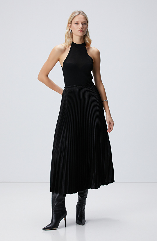 Siyah Örgü Detaylı Triko