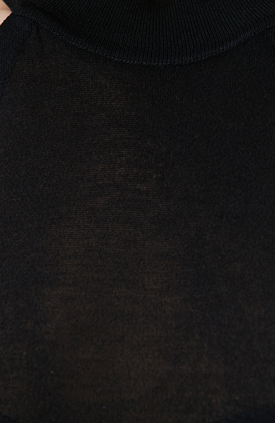 Siyah Örgü Detaylı Triko