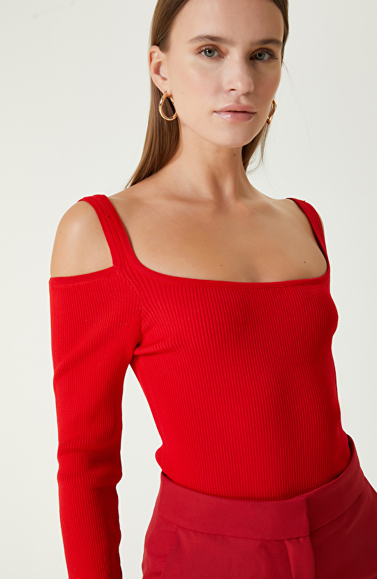 Kırmızı Omuz Detaylı Triko Kazak