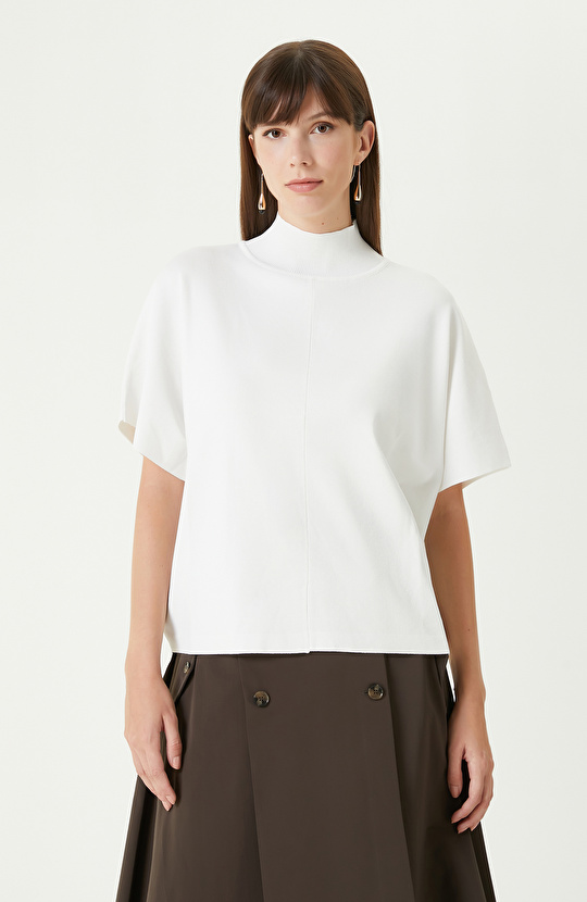 Kırık Beyaz Rahat Kalıp Basıc Triko Kazak