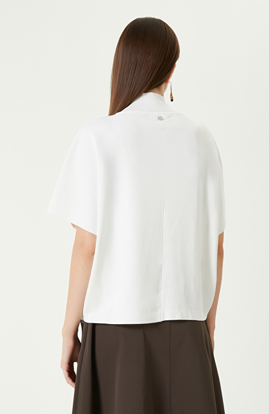 Kırık Beyaz Rahat Kalıp Basıc Triko Kazak