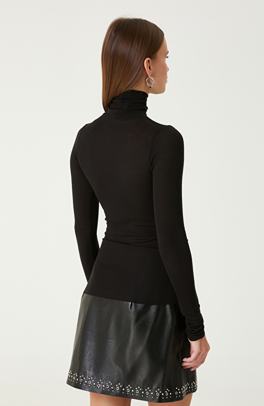 Siyah Yün Karışımlı Triko Kazak