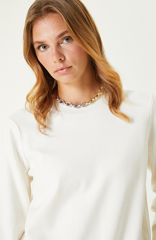 Kırık Beyaz Düğme Detaylı Basıc Triko Kazak