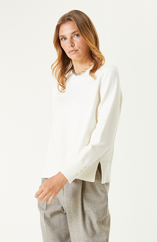 Kırık Beyaz Düğme Detaylı Basıc Triko Kazak