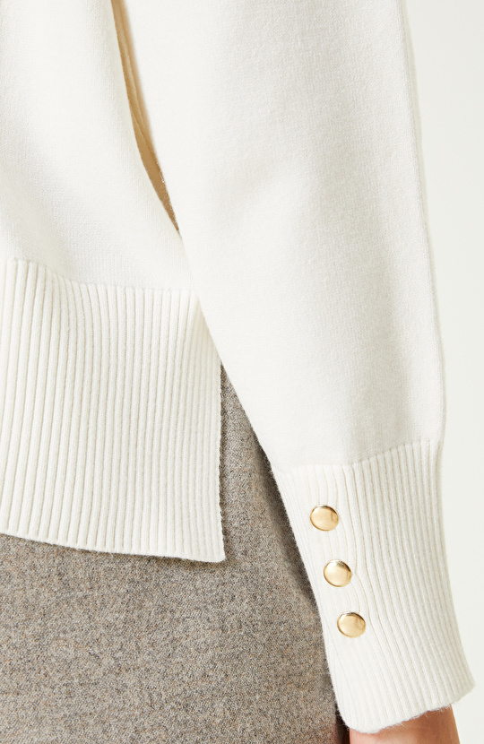 Kırık Beyaz Düğme Detaylı Basıc Triko Kazak