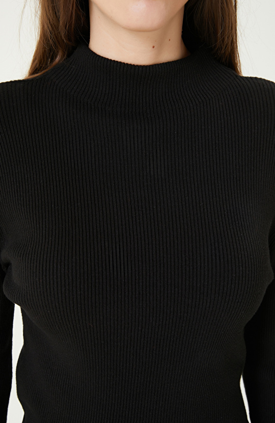 Siyah Dik Yaka  Basıc Triko Kazak