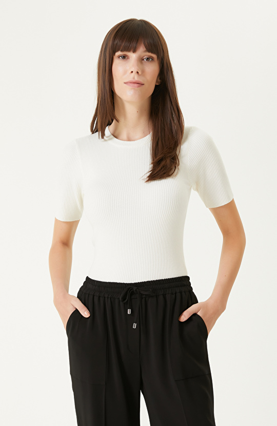 Kırık Beyaz Kısa Kol Basıc Triko Kazak