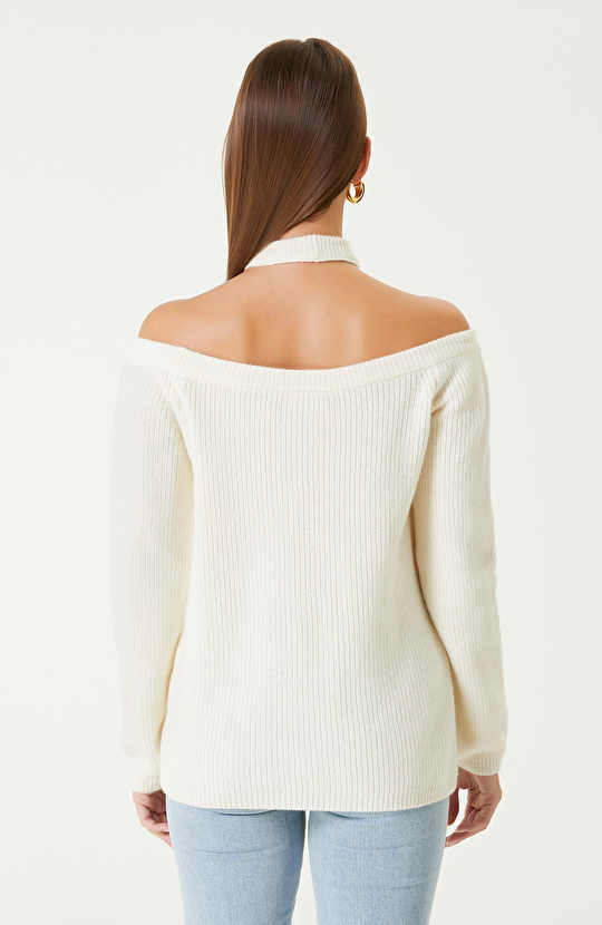 Kırık Beyaz Yün Karışımlı Çapraz Yakalı Triko Kazak