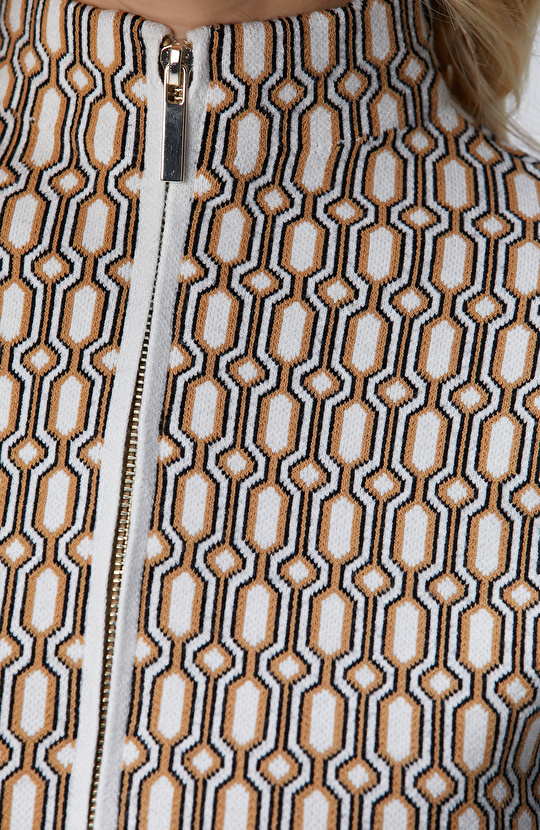 Kırık Beyaz Bej Desenli Hırka