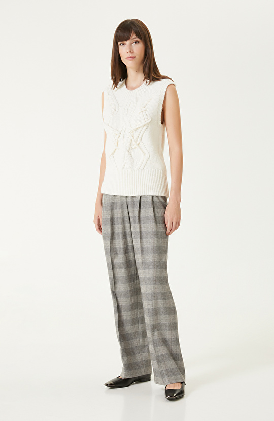 Kırık Beyaz Saç Örgülü Süveter