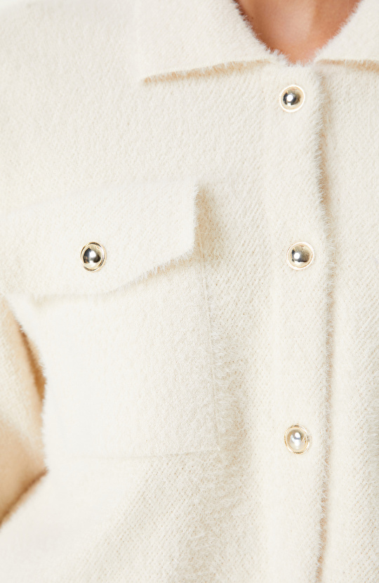 Kırık Beyaz Yumuşak Dokulu Triko Ceket