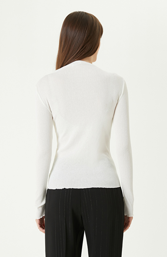 Kırık Beyaz İnce Örme Uzun Kol Tshırt