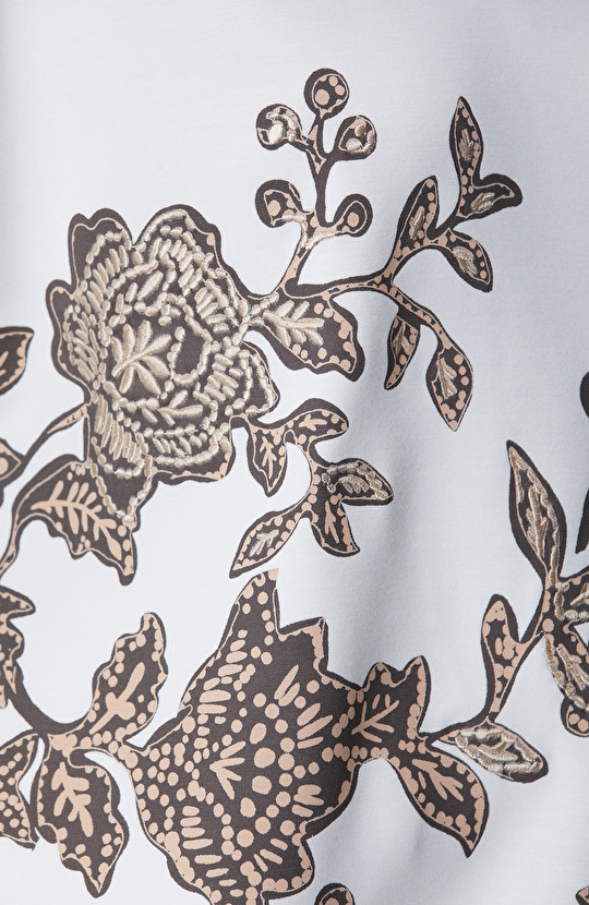 Kırık Beyaz Sweatshirt