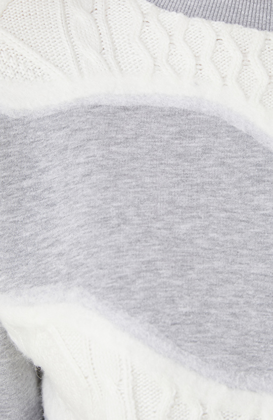 Gri Melanj Keçe Detaylı SweaTshirt