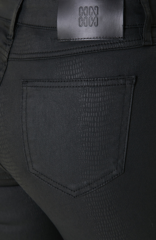 Siyah Kaplamalı Casual Pantolon