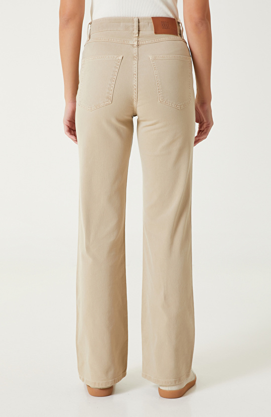 Bej Straight Kalıp Denim Pantolon