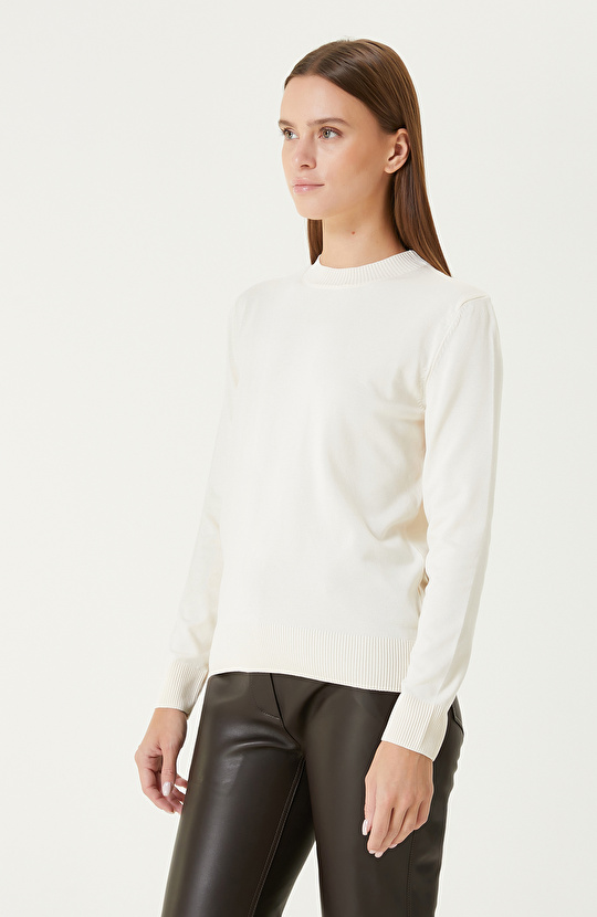 Kırık Beyaz Basic Kazak