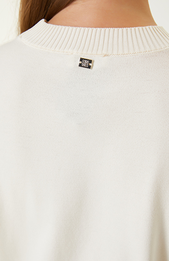 Kırık Beyaz Basic Kazak