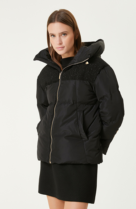 Siyah Kapitoneli Mont